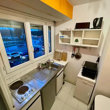 Geneva Residences - Colourful By The Border Apartment *