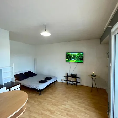 Apartment Geneva Residences - Colourful By The Border Ferney-Voltaire